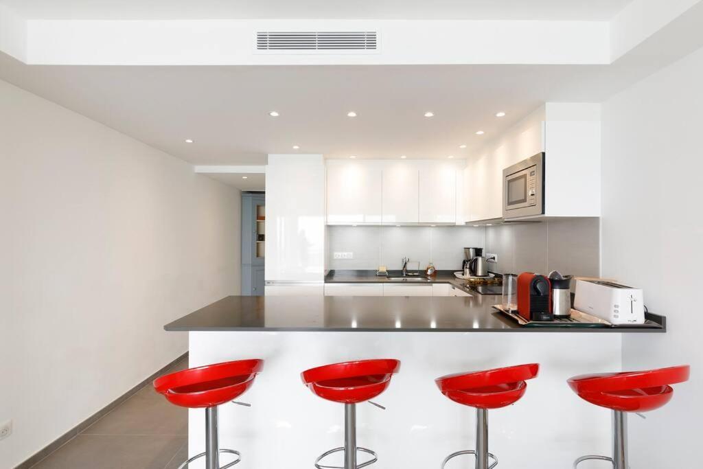 On La Croisette - 2 Beds 2 Baths
